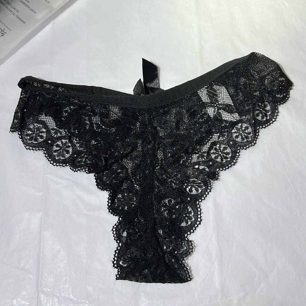 Intimate Apparel - Picture 3 of 5